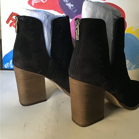 Vince Camuto Suede Block Heel Booties Size 11 - Picture 5 of 6